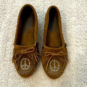 Minnetonka moccasins size 7.5